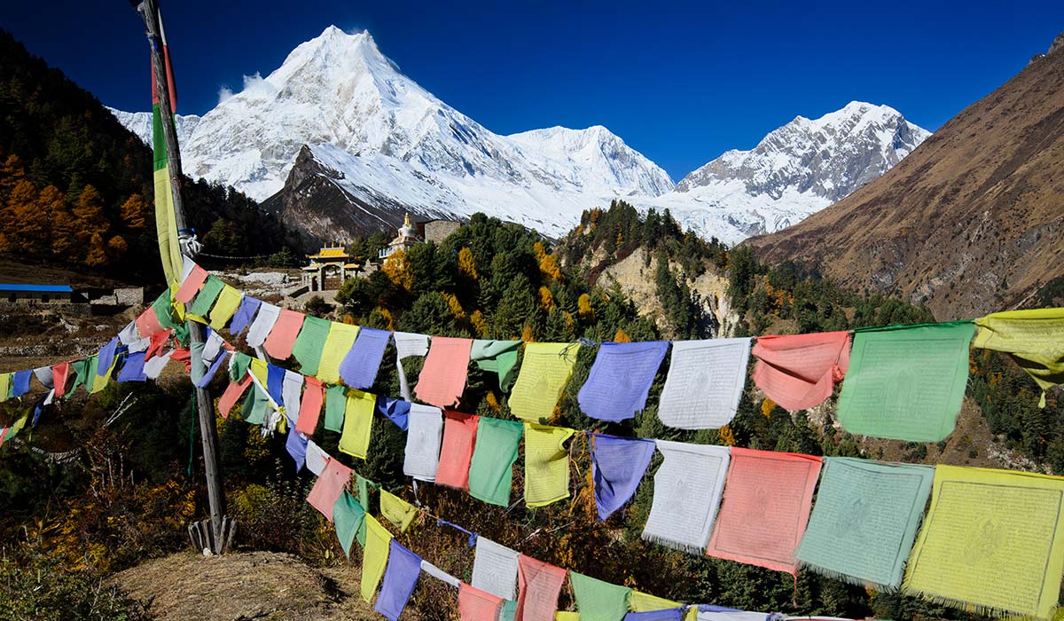 /view-of-manaslu-summit-from-lho